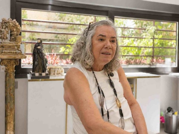 Consuelo Sierra en su anticuario. (Foto: COOL)