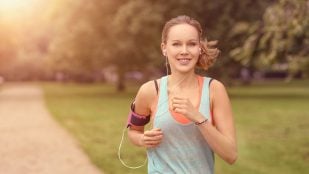 Correr con música (Adobe)