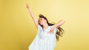 Mujer bailando