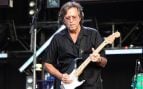 Eric Clapton tocando en vivo en el concierto Hard Rock Calling en 2008 en Hyde Park, Londres. Foto: Majvdl, CC BY-SA 3.0, vía Wikimedia Commons
