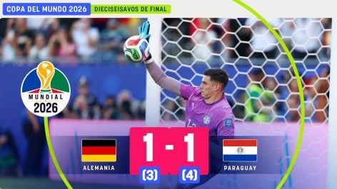 Orlando Gill para un penalti.