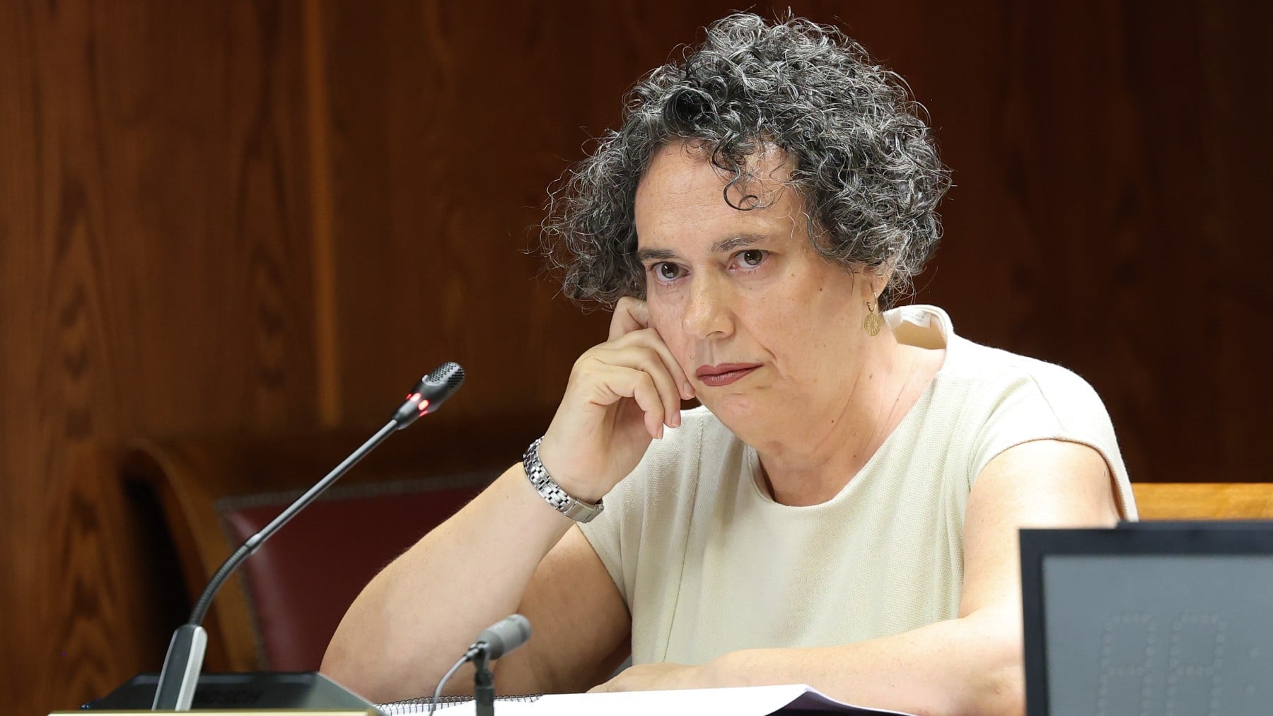 Gertrudis, la secretaria de Zapatero, alega su condición de investigada para no responder en el Senado