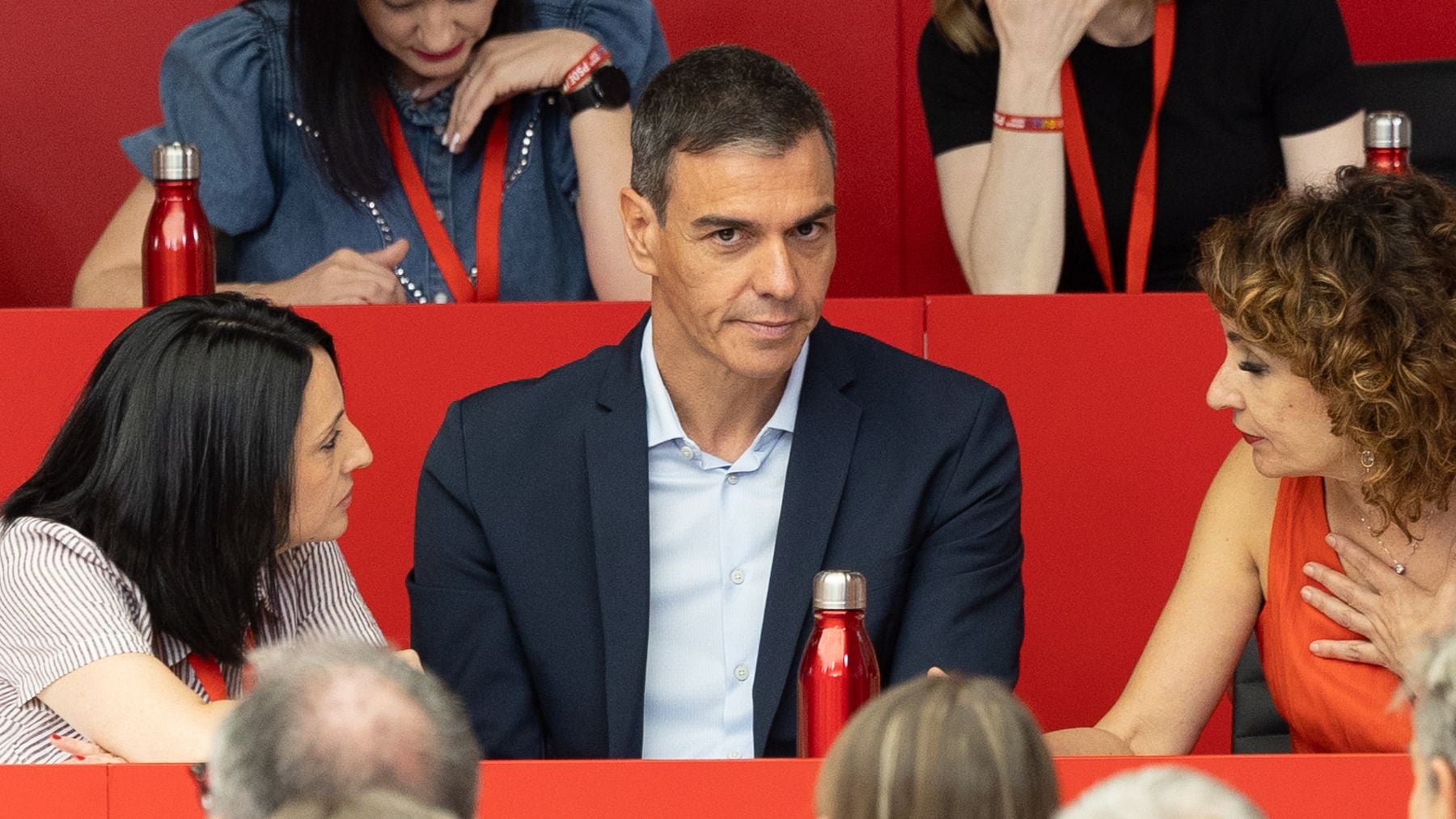 Sánchez presenta hoy la regularización de un millón de inmigrantes ilegales rodeado de 7 ministros: Vienen a hacer país