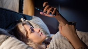teléfono móvil dormir