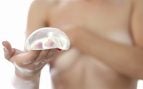 La reconstrucción mamaria deja de ser estética: «forma parte del tratamiento integral del cáncer de mama»