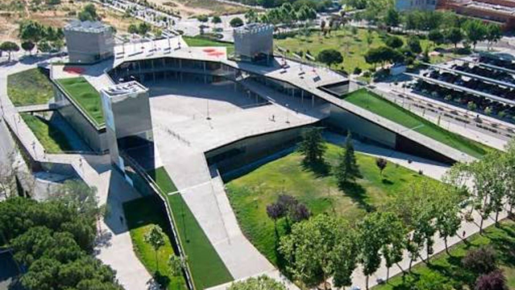 La Guardia Civil registra la sede del CSIC en la Autónoma de Madrid en una investigación por el brote de peste porcina: los trabajadores, confinados