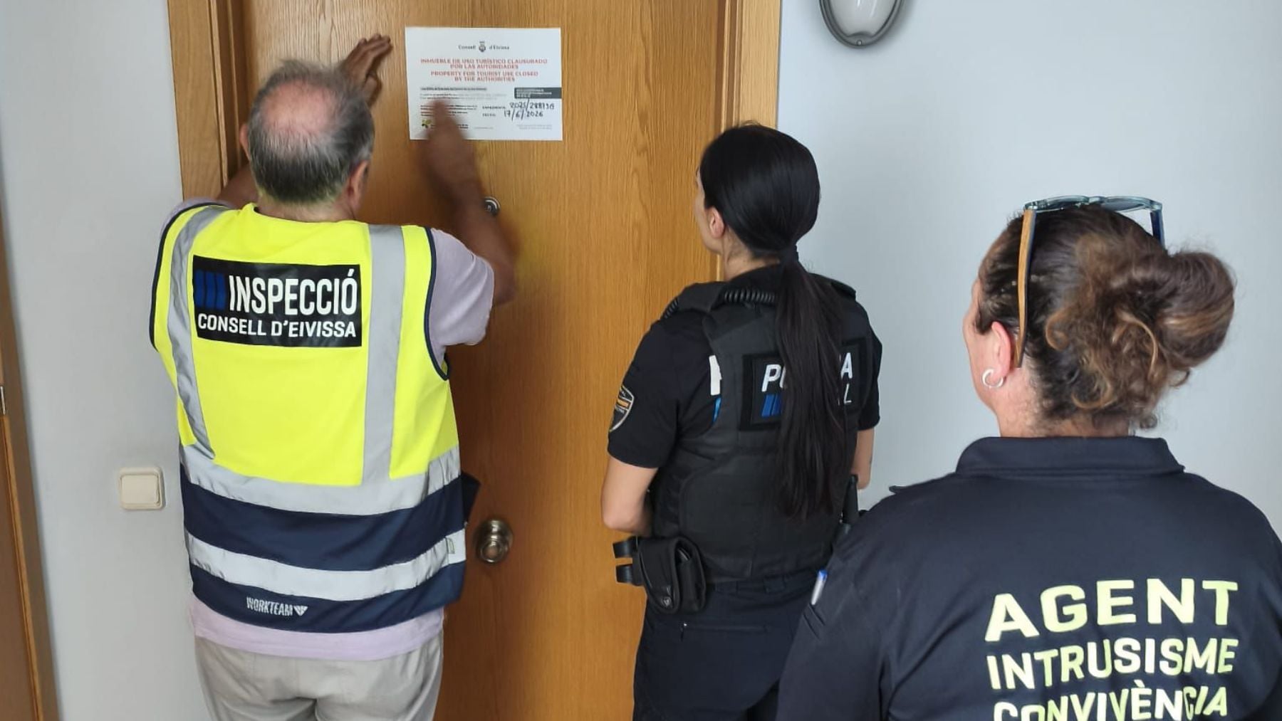 Precintado y sancionado con 275.000 euros el propietario de un piso turístico ilegal en Ibiza