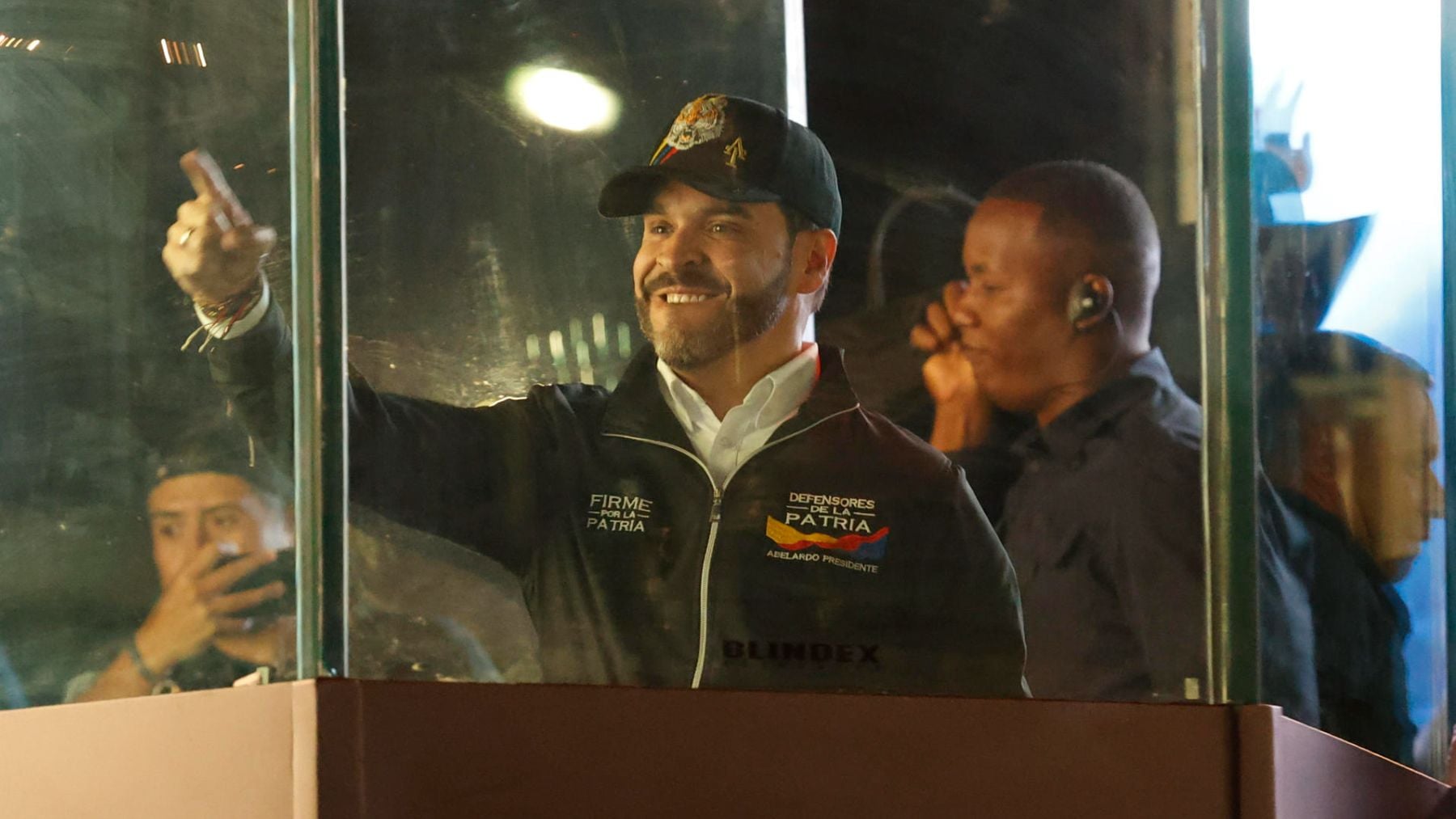 El conservador De la Espriella es el más votado en Colombia y se jugará la presidencia con el candidato de Petro, Cepeda