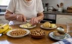 Evitar pies hinchados en verano, vitamina B6 contra retención de líquidos, consejos contra los pies hinchados si hace calor.