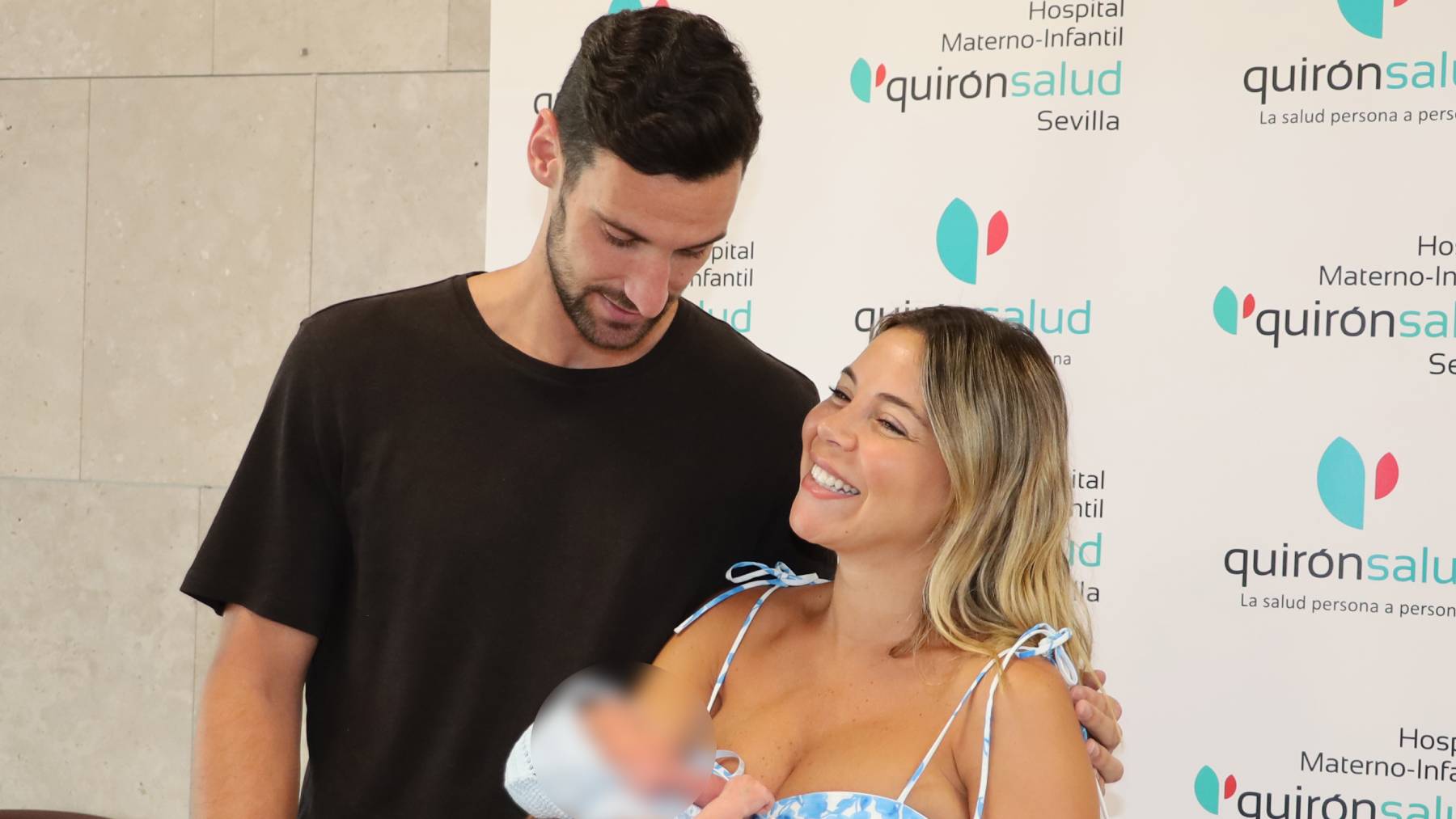 Sergio Rico y Alba Silva. (Foto: Europa Press)