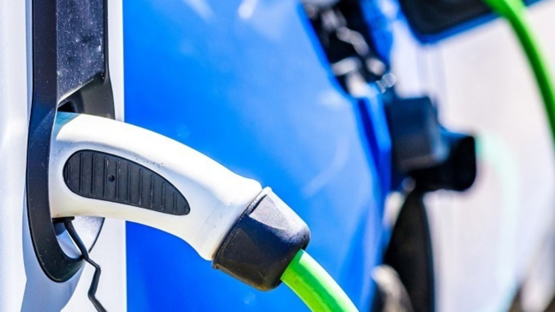 Un cargador de coche eléctrico