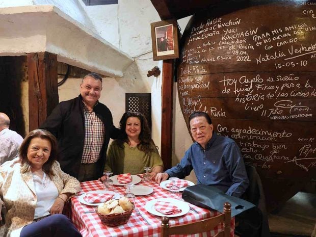 Mesón Cuevas del Vino nacho sandoval