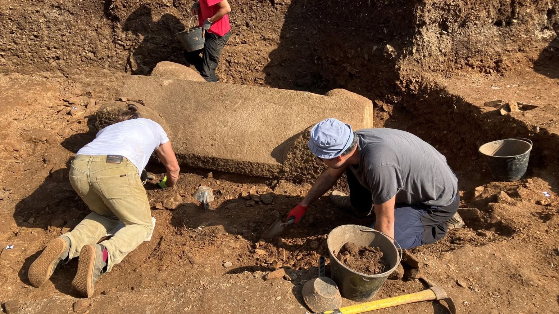 Conmoción entre los arqueólogos tras encontrar en Croacia un sarcófago romano de piedra sellado con cal hace 1.600 años