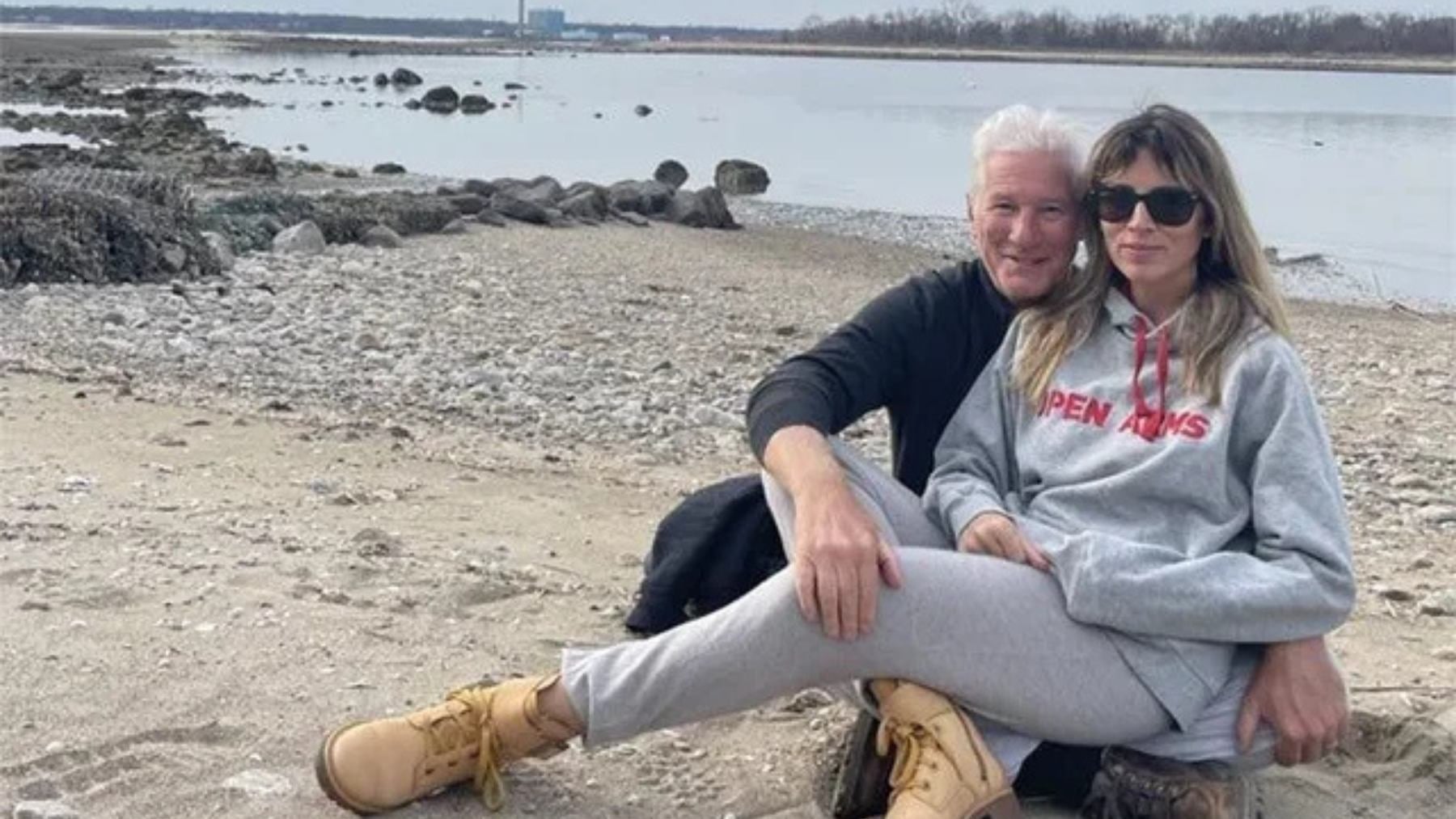 La playa gallega que ha enamorado a Richard Gere y Alejandra Silva: un paraíso a 15 minutos de La Coruña