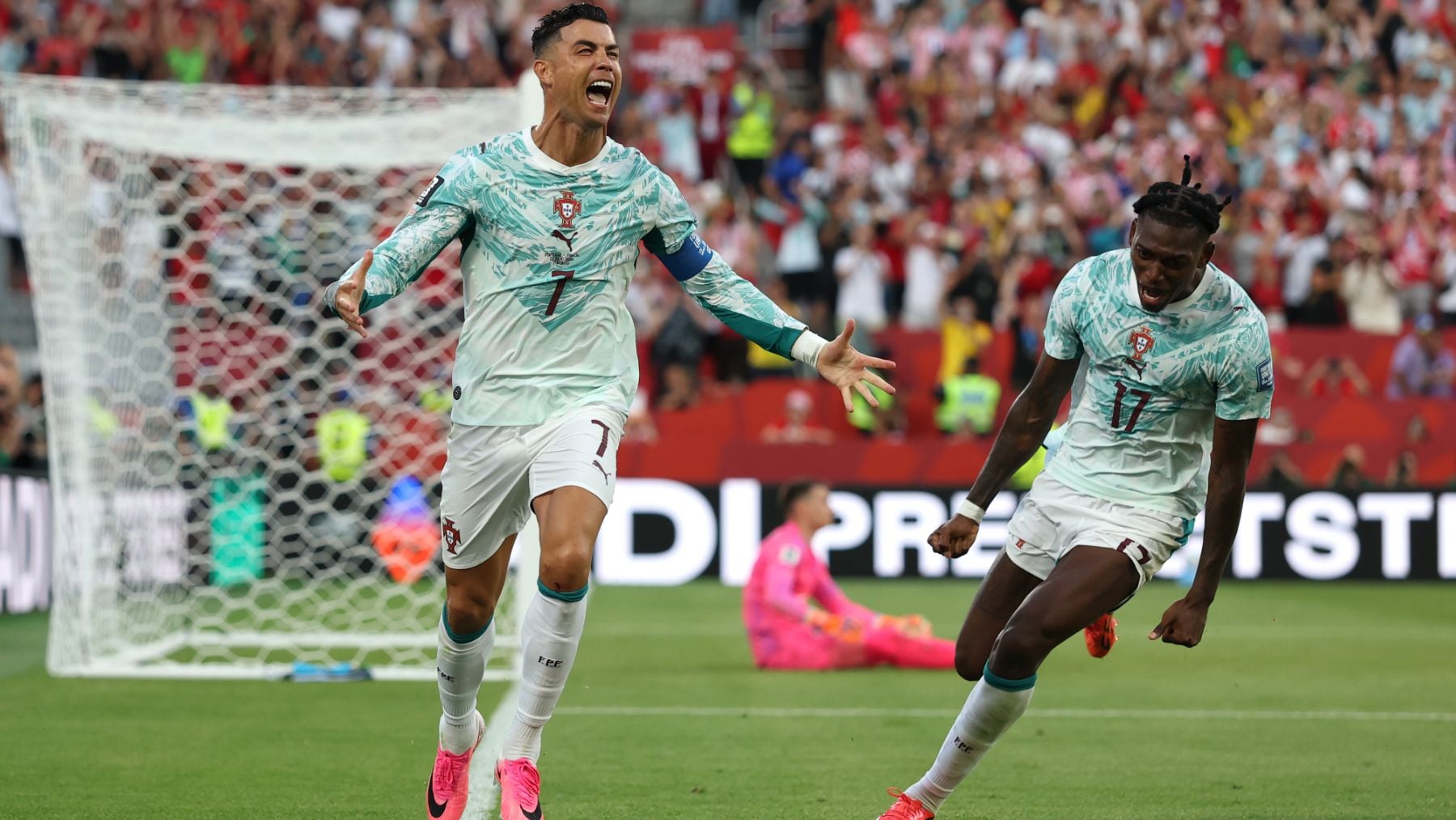 Cristiano rescata a Portugal de penalti y marca su primer gol en una eliminatoria del Mundial