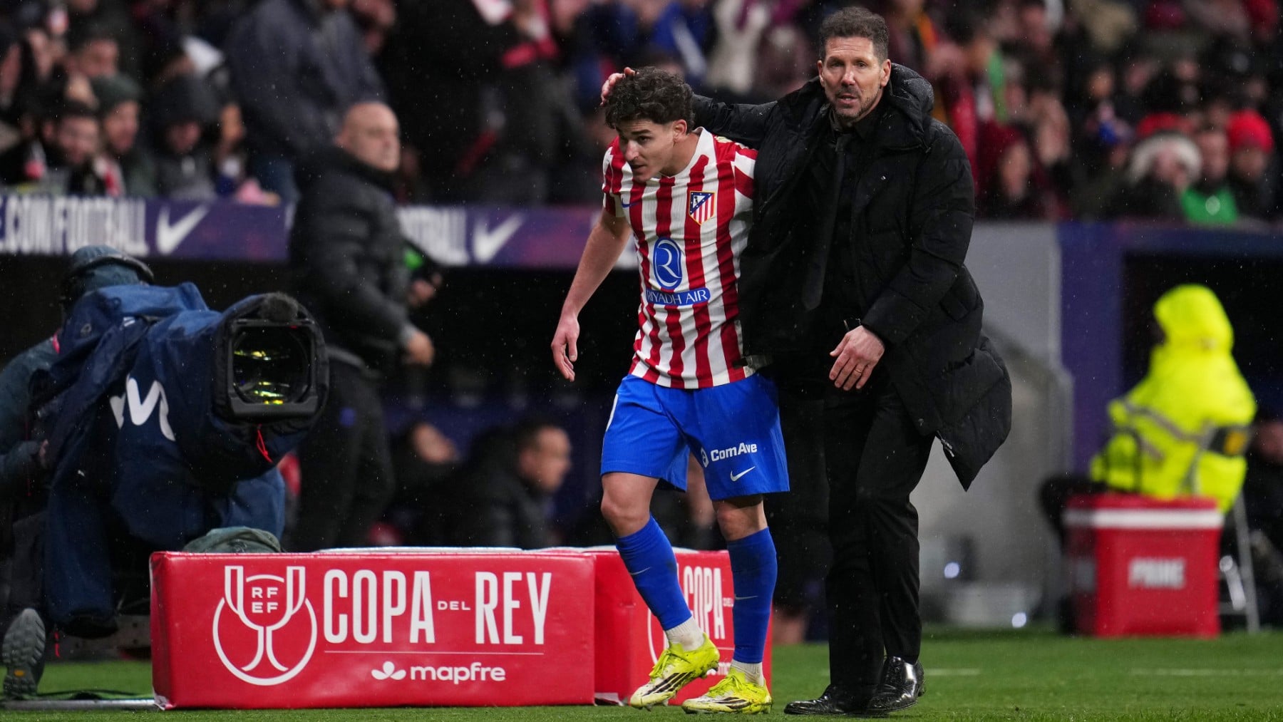 Simeone lima asperezas con Julián Álvarez: Es el mejor jugador que tenemos en el Atlético