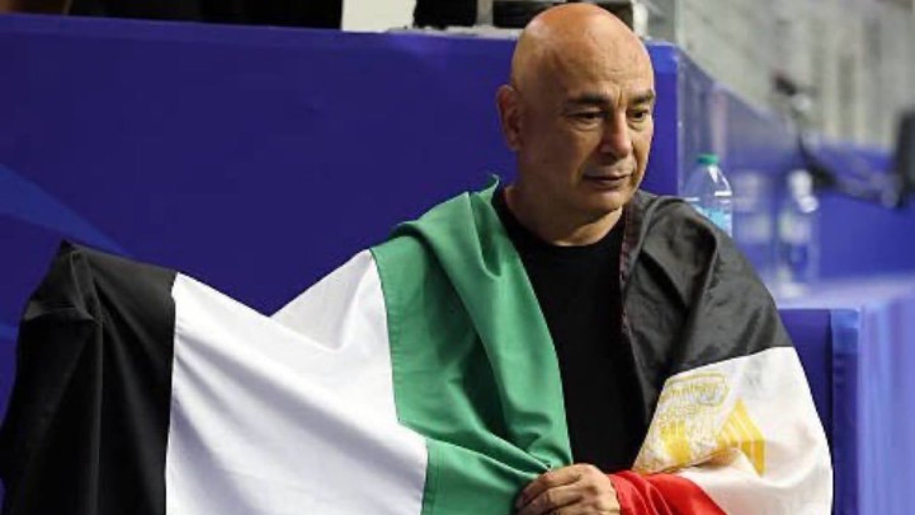 El seleccionador de Egipto politiza el Mundial luciendo una bandera de Palestina tras eliminar a Australia