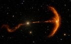 Galaxia RAD J104501.6+352852, descubrimiento de nueva galaxia, hallan galaxia con forma de arco y flecha, científicos descubren galaxia de 1,8 millones de años luz.