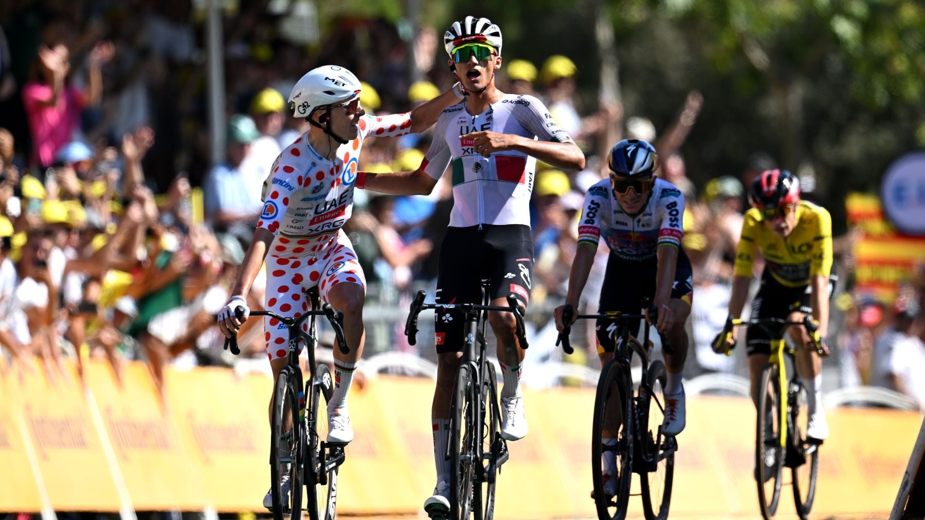 Pogacar regala la victoria a Del Toro en Montjuic y Vingegaard sigue líder del Tour