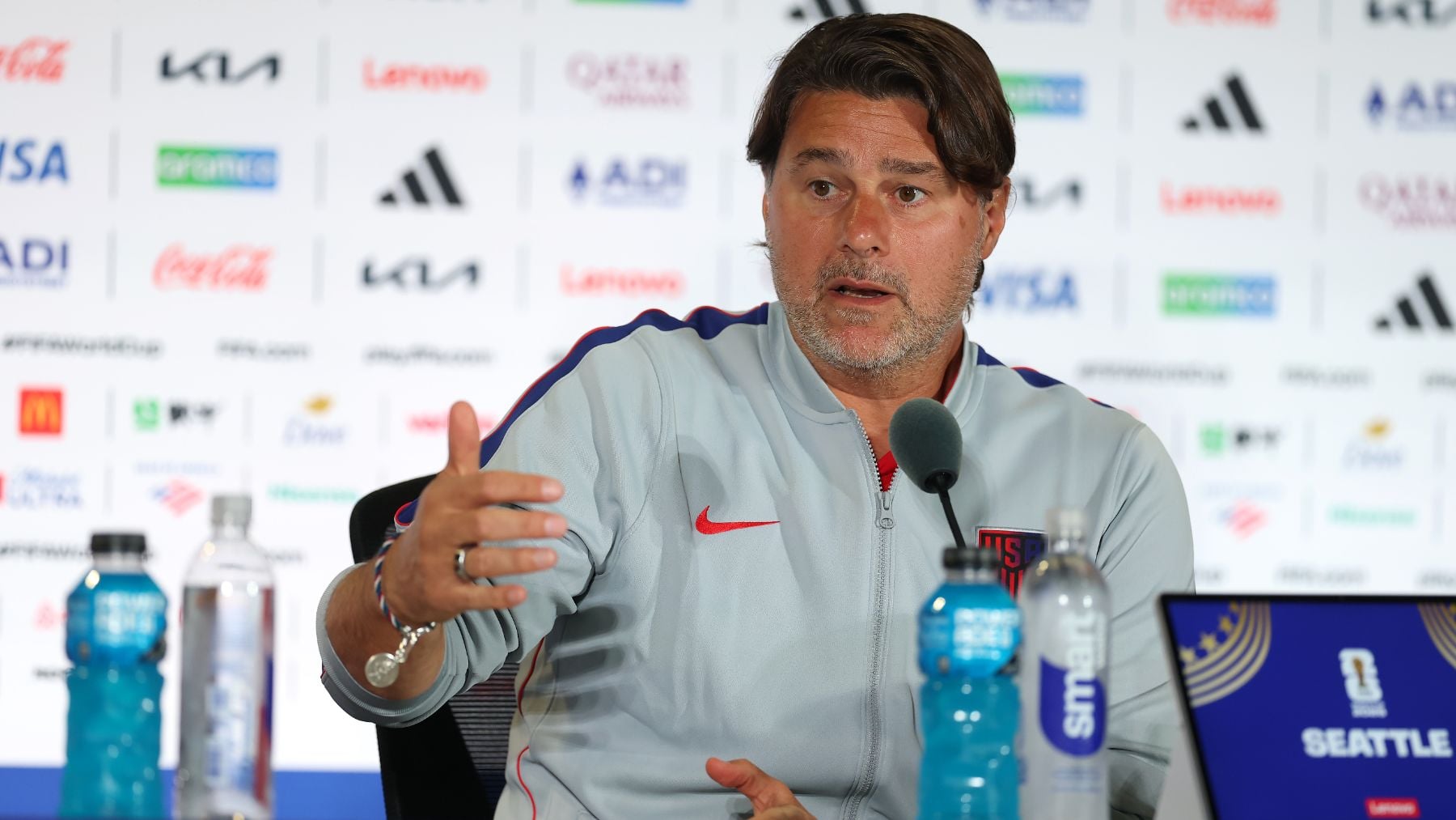 Pochettino celebra la bochornosa decisión de la FIFA que permitirá jugar a Balogun: El 99,9% ha dicho que fue una roja injusta