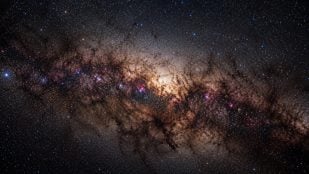 Materia oscura en el centro de la Vía Láctea, hay materia oscura en la galaxia, descubrimiento posibilidad materia oscura, hallazgo científico.