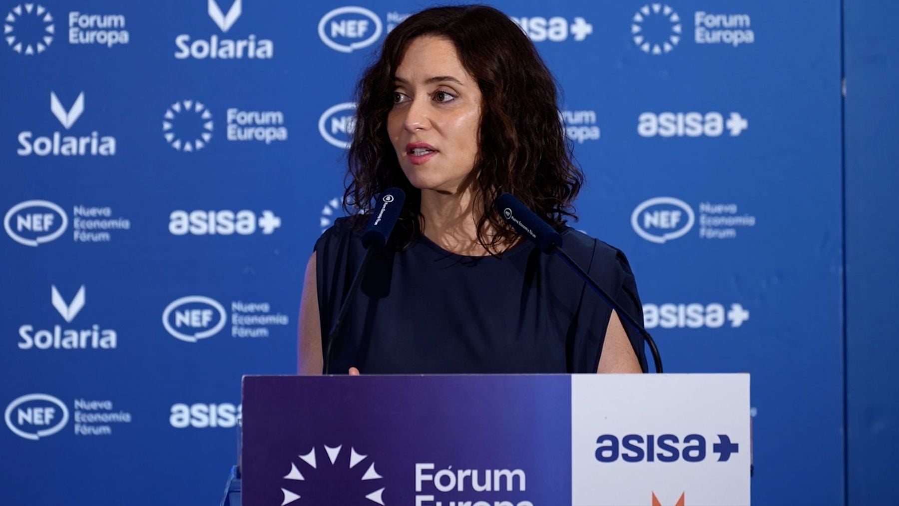 Ayuso denuncia que Sánchez “compra voluntades” a través de los Presupuestos para “destruir la unidad del país”