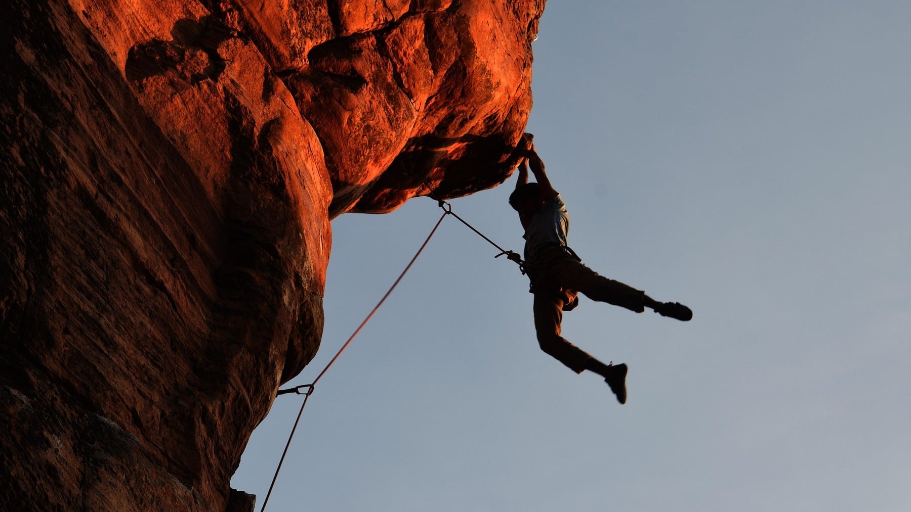 Escalada. Imagen de Shri ram en Pixabay.