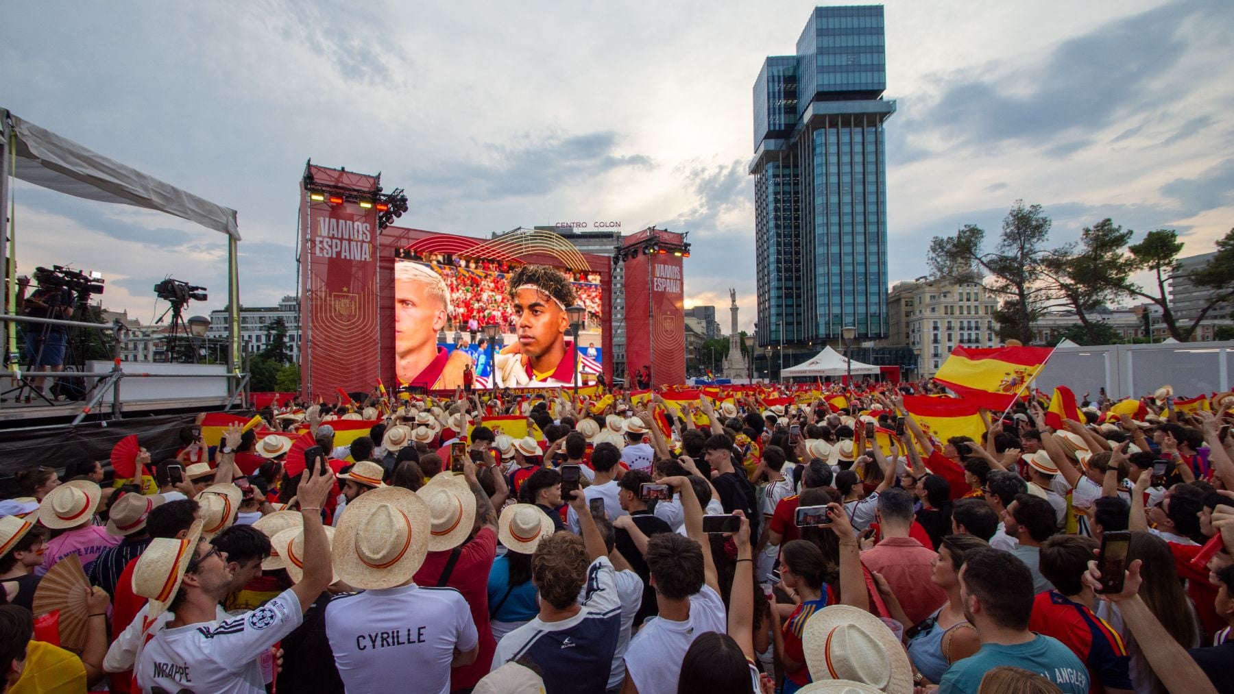 La Selección engancha a España… y conquista Cataluña