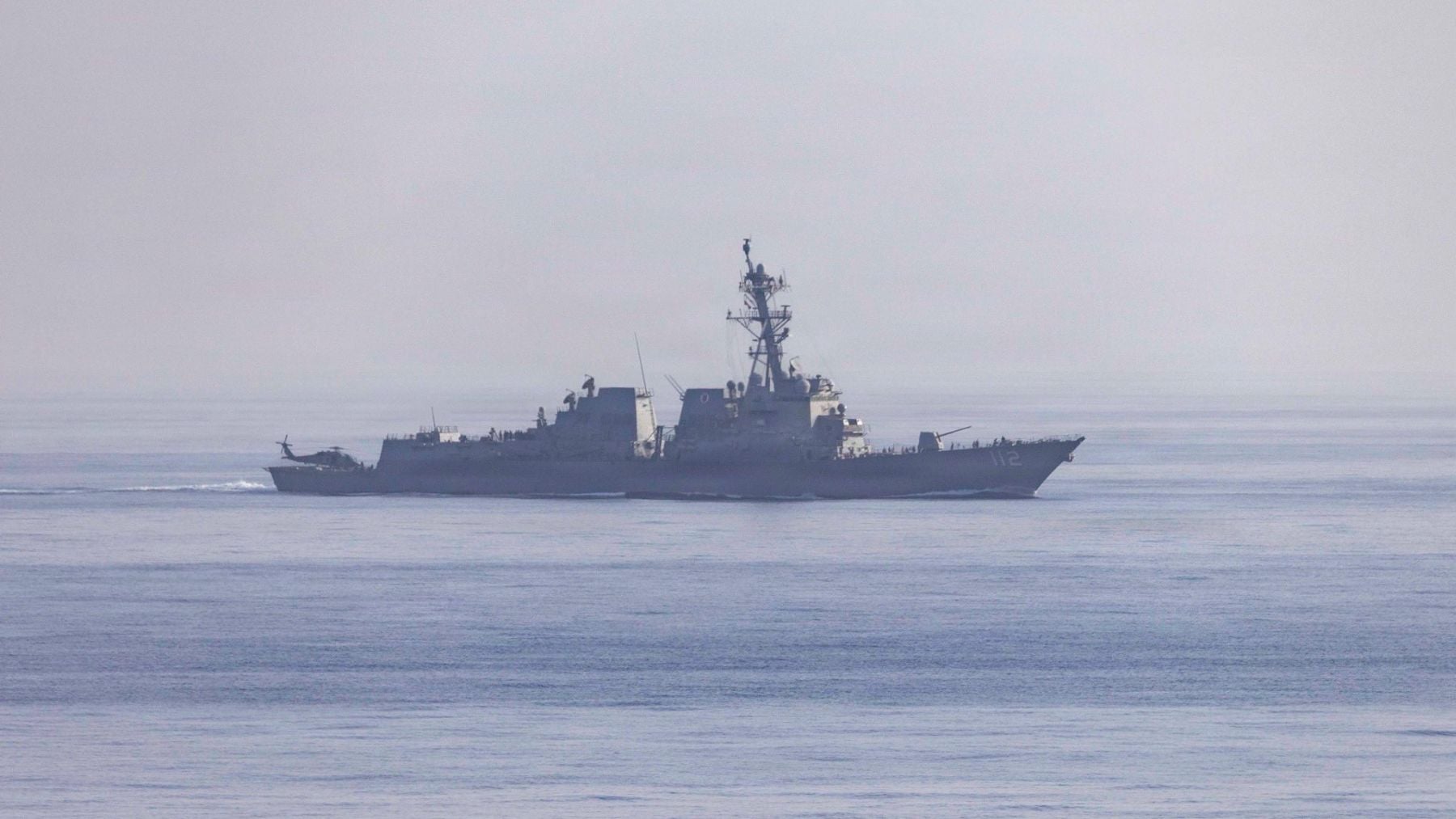 EEUU lanza potentes ataques contra Irán en respuesta a las agresiones contra buques en Ormuz