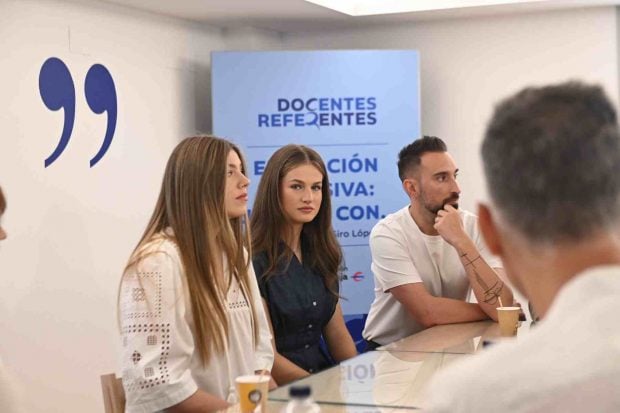 La princesa Leonor y la infanta Sofía en un acto oficial. (Foto: Europa Press)