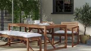 Conjunto de mesa, sillas y banco Nammaro