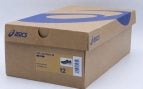 Una caja de zapatillas Asics.