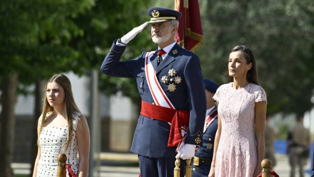 infanta sofia, reina letizia, princesa leonor, rey felipe