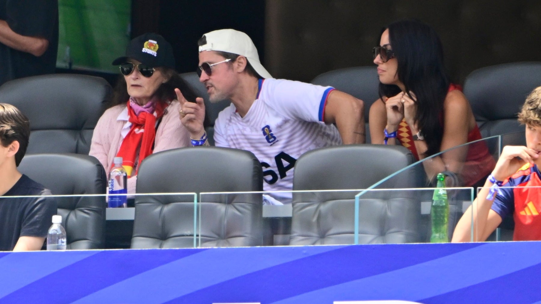 Brad Pitt e Inés de Ramón. (Foto: Europa Press)