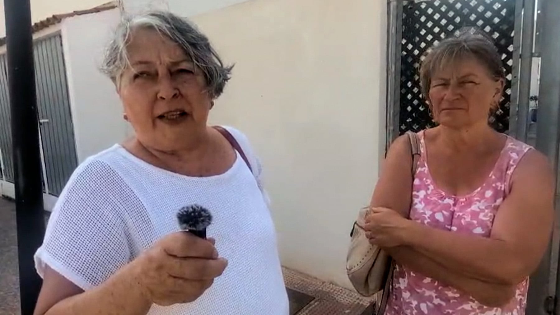 La agónica evacuación de los vecinos de Bédar: Teníamos las llamas a 200 metros, la Policía fue avisando casa a casa