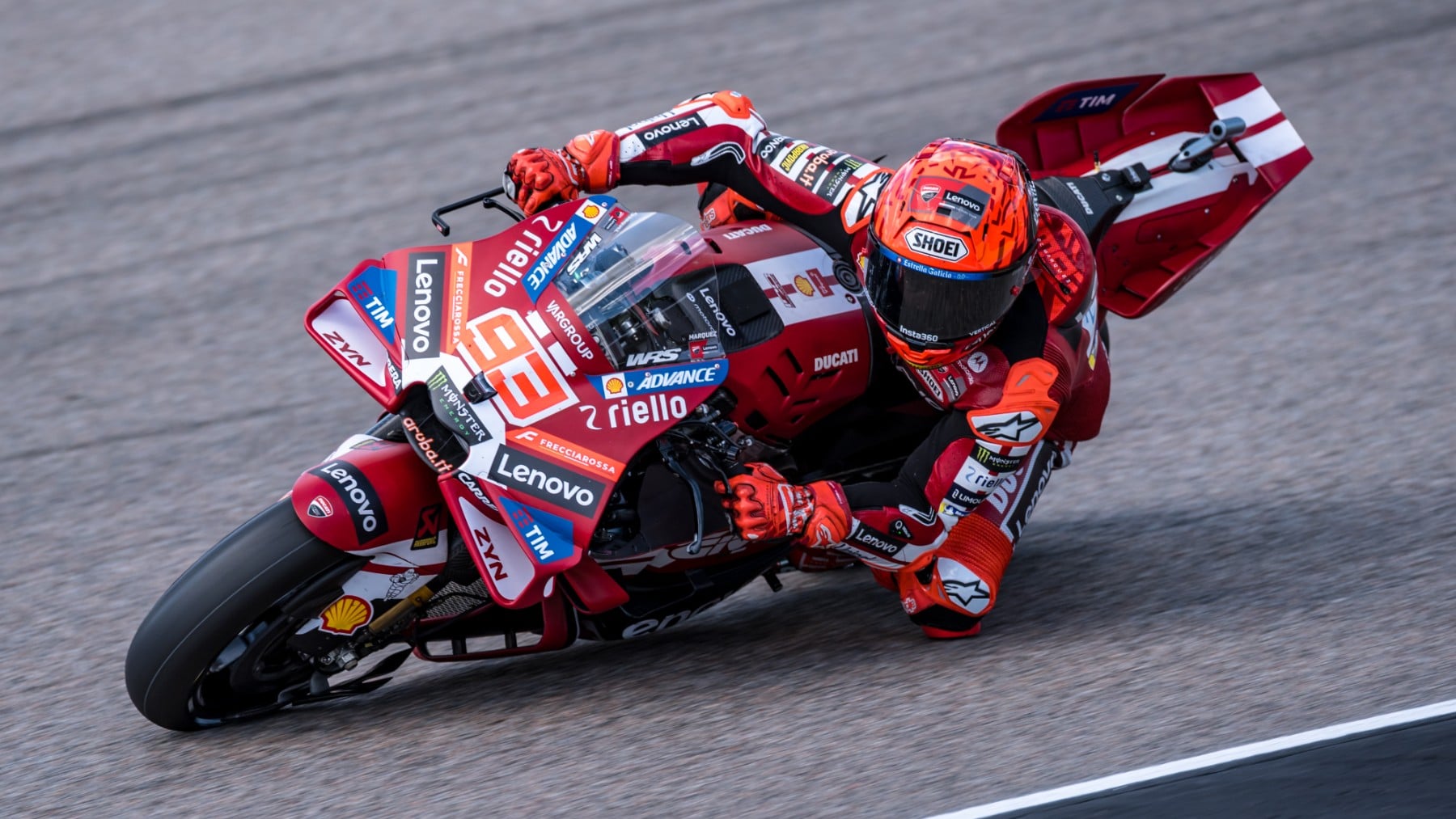 Marc Márquez se luce en Sachsenring con otra exhibición al sprint