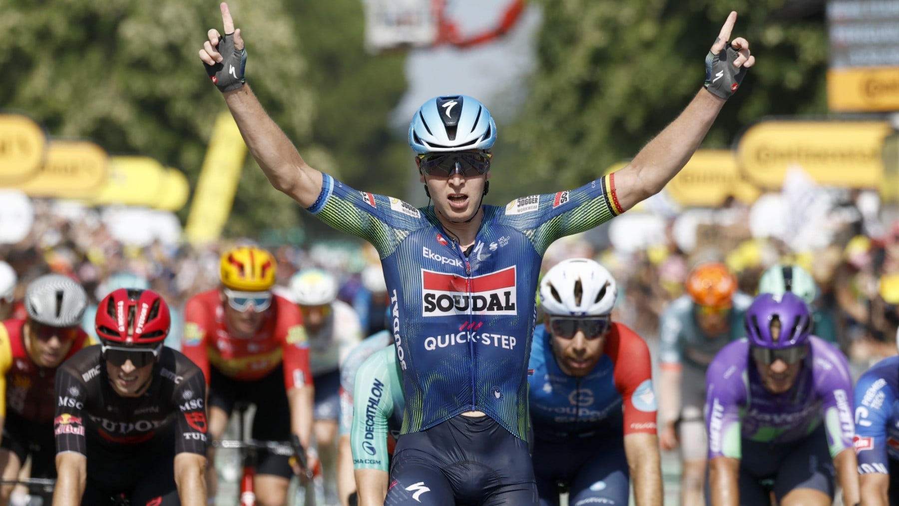 Merlier repite victoria al sprint con otra lección a Philipsen
