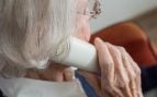 La psicología concluye que las personas que no se tiñen las canas no se están rindiendo, sino que pueden estar eligiendo la autenticidad por encima de la aprobación