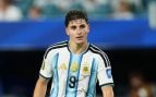 Julián Álvarez jugando el Mundial con Argentina