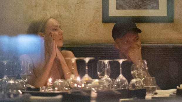 Ester Exp&oacute;sito y Mbapp&eacute;. (Foto: Europa Press)