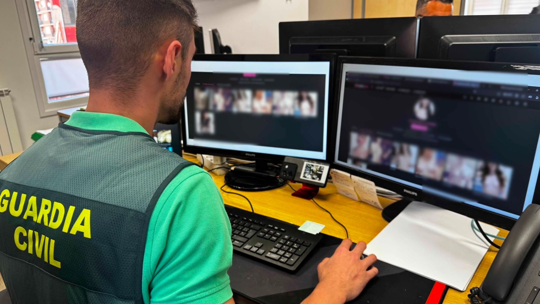 Investigado un menor de 14 años por difundir fotos porno hechas con IA de sus compañeras de instituto en Logroño