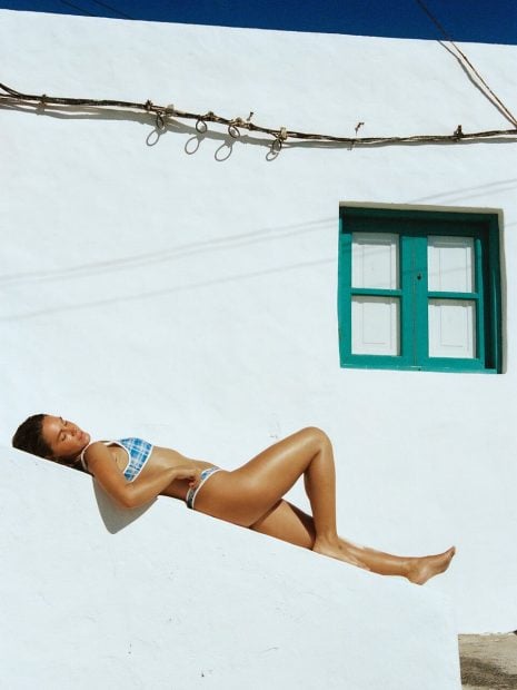 bañadores bikinis trajes de baño tendencias marcas influencers famosas
