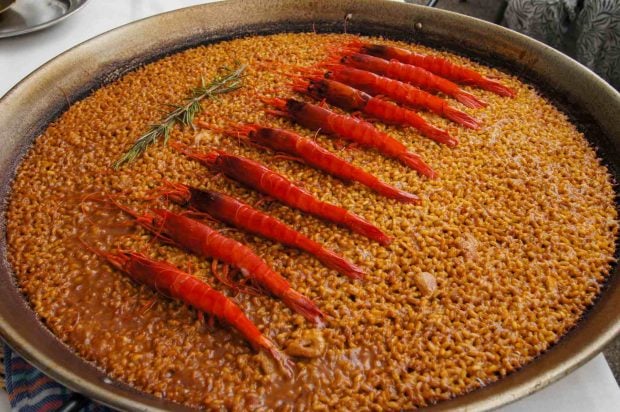 La paella de carabineros de Edu Torres. (Foto: Cortesía)