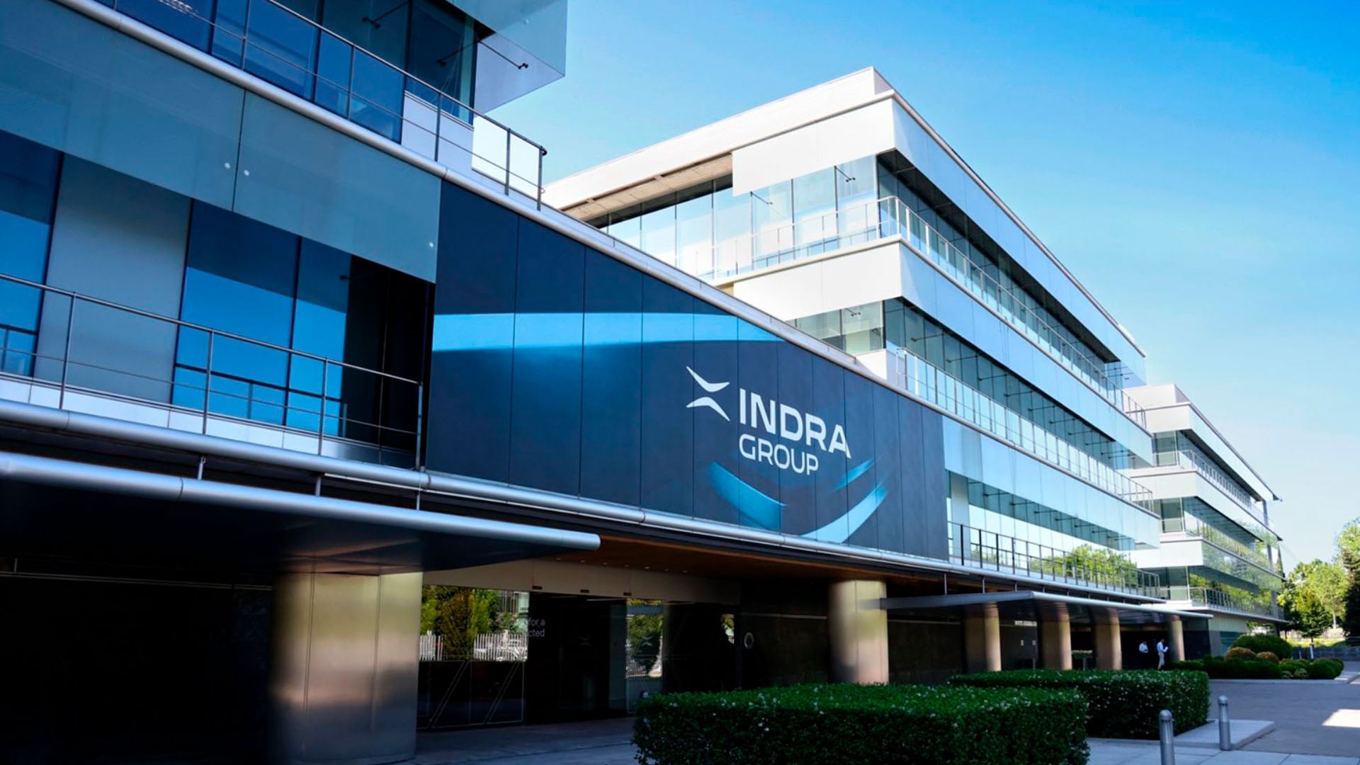 Indra no cumplirá con su plan de empleo y Gijón teme un ERTE: Recasens viaja a la planta para apagar el incendio