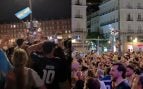 Miles de argentinos invaden las calles de España y calientan la final: «¡Los españoles tienen miedo!»