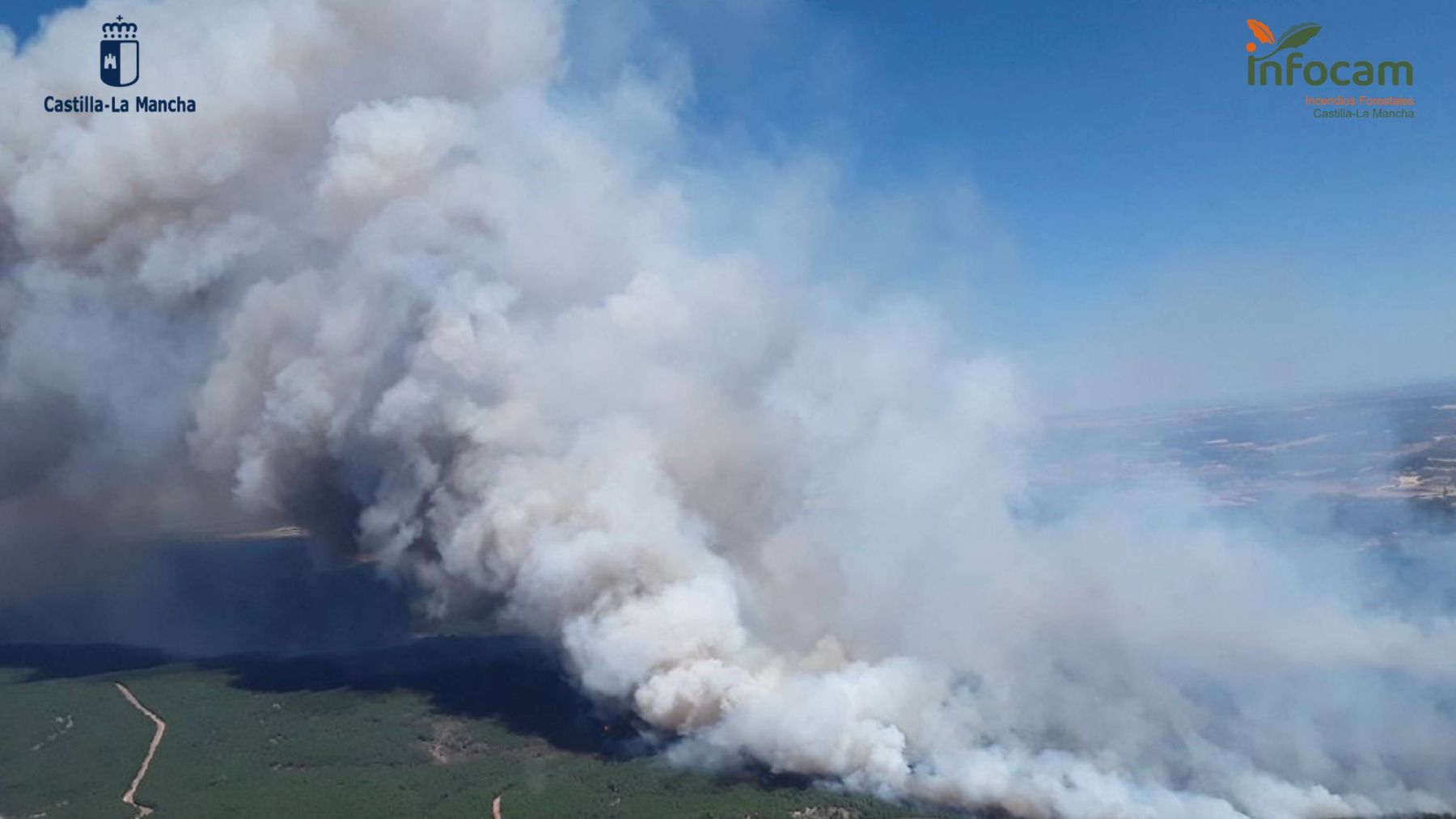 Castilla-La Mancha solicita la intervención de la UME por un incendio en Guadalajara y ordena evacuar un municipio