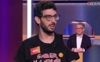 Marc Mendoza, concursante de Saber y ganar, junto a Jordi Hurtado (Montaje con imágenes de RTVE).