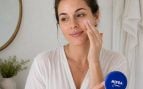 Crema Nivea bote azul y la pie, Nivea e hidratación de la piel, aviso dermatólogos sobre la crema Nivea.