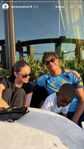 Lamine Yamal con Inés García en Nueva York