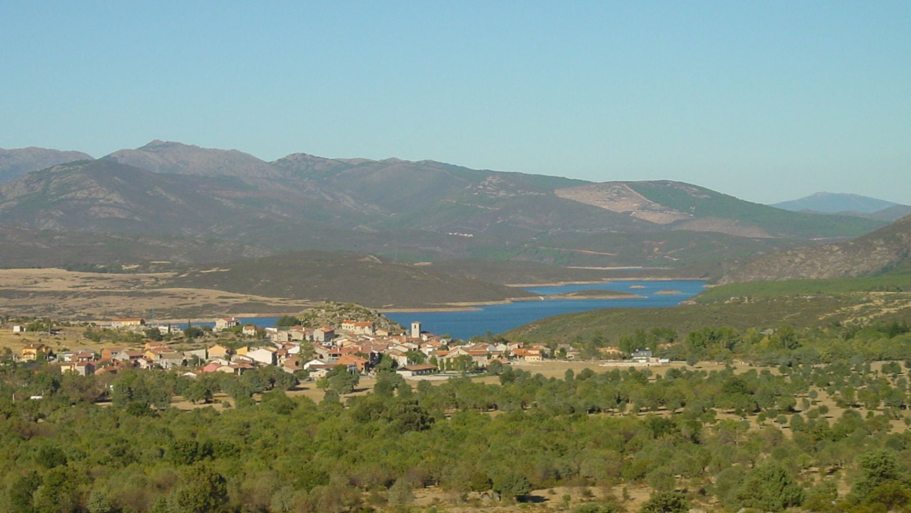 Pueblos, Sierra de Madrid, turismo, viajes, IA